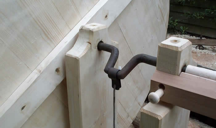 Detail of the lathe's crankshaft