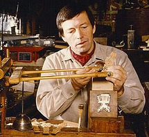 Stuart King at the marquetry cutter’s donkey